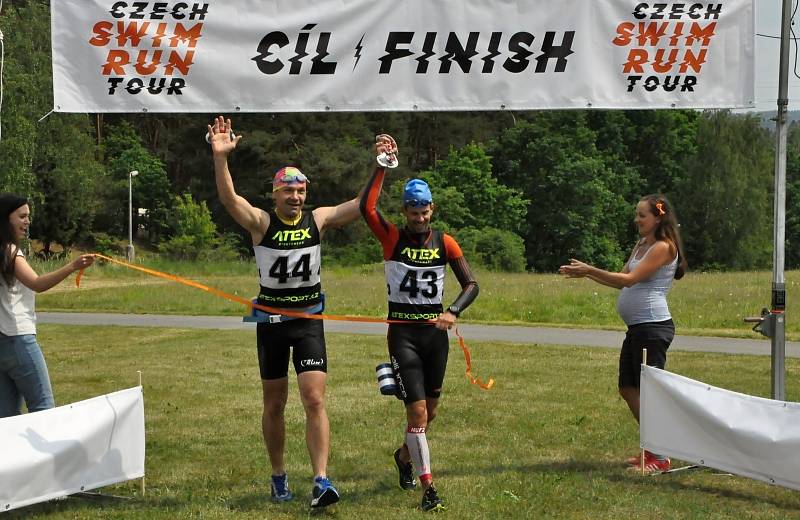 Sportovní zážitky na prvním závodě Czech Swimrun Tour