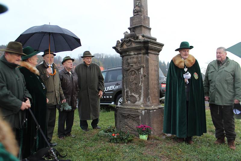 Myslivci vzdali poctu uznávanému vábničkáři.