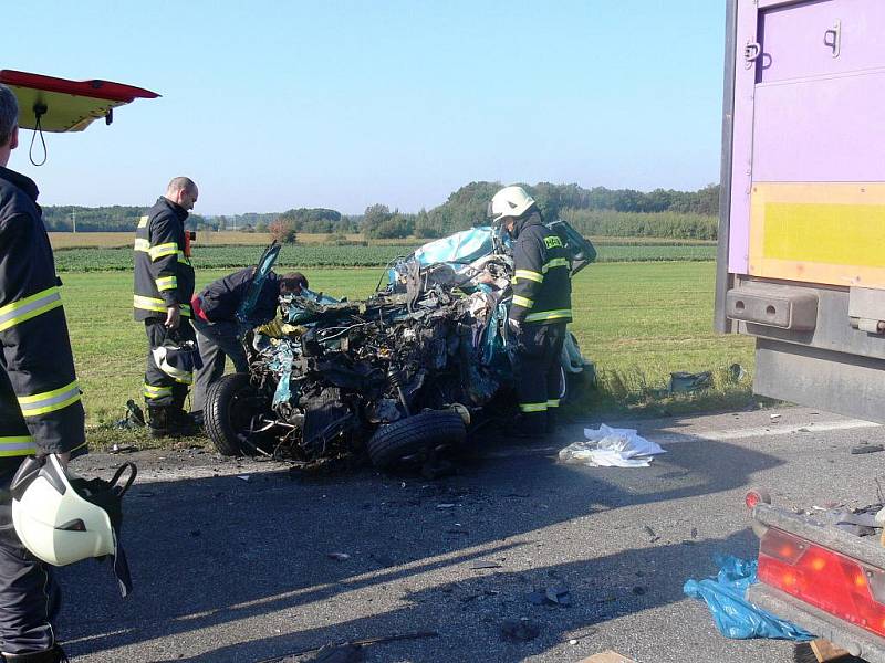 Tragická dopravní nehoda u Úlibic.