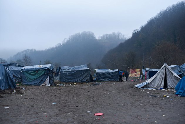 Uprchlický tábor ve Veliké Kladuši.