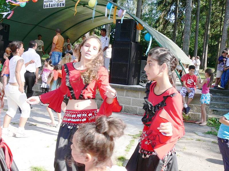 Romský festival Bašaviben 2009 v Hořicích.