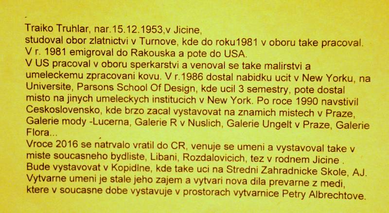 Výstava obrazů a plastik Traiko Truhláře v jičínském Biografu Český ráj.