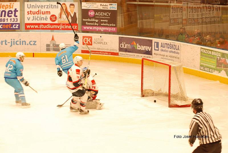 Okresní derby HC Jičín – BK Nová Paka.