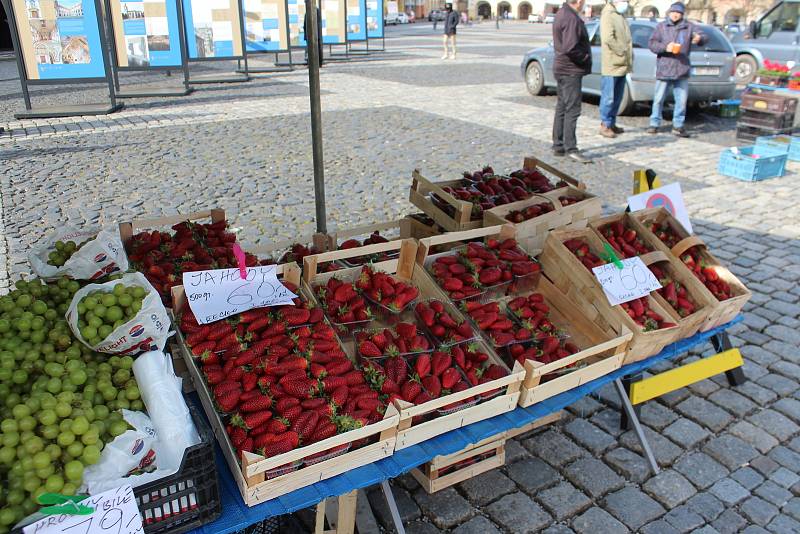 Farmářské trhy v Jičíně s nesmělým nástupem