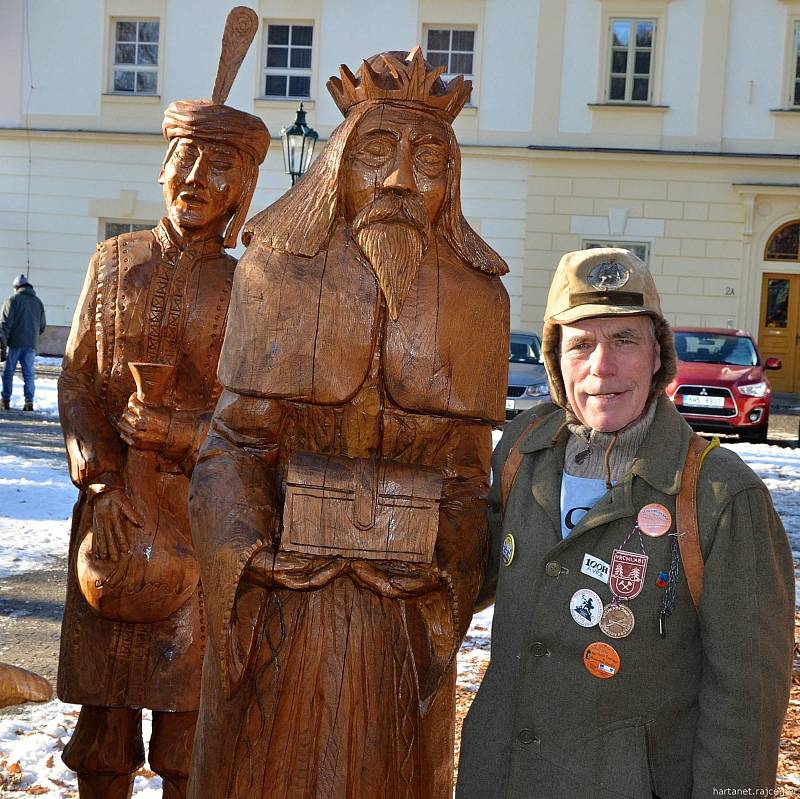 Lyžecké závody v zámeckém parku ve Vrchlabí.