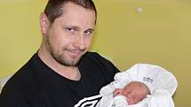 MATYÁŠ HRUBÝ se narodil 26. března, vážil 3,35 kg a měřil 48 cm. Rodiče Monika a Jaromír Hrubých s ním a ještě s tříapůlletým Tadeáškem bydlí ve Stružinci u Lomnice nad Popelkou. 