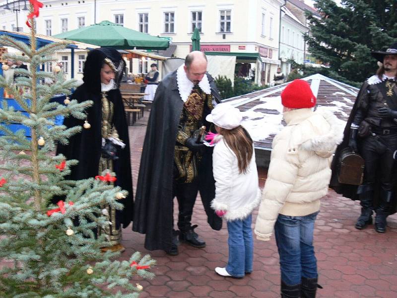 Sám vévoda Albrecht z Valdštejna hodnotil vánoční ozdoby.