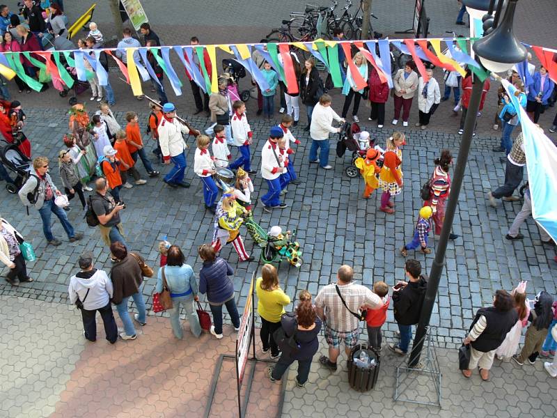 Zahajovací průvod festivalu Jičín - město pohádky.