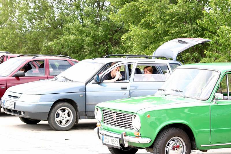 Ze srazu majitelů automobilů značky Lada.