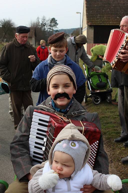 Masopustní oslavy v Ostružně.