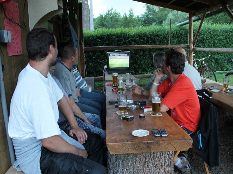 Stavské fandění našim fotbalistům.