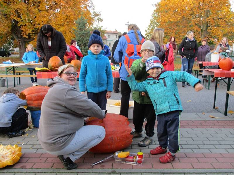 Halloween ve Vitiněvsi.