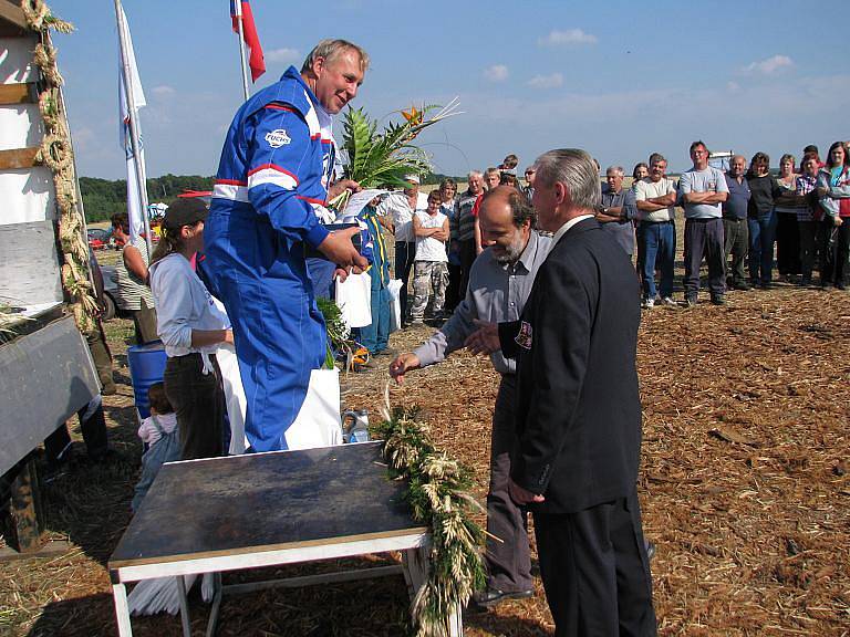 Mistrovství republiky v orbě v Cholenicích u Kopidlna.