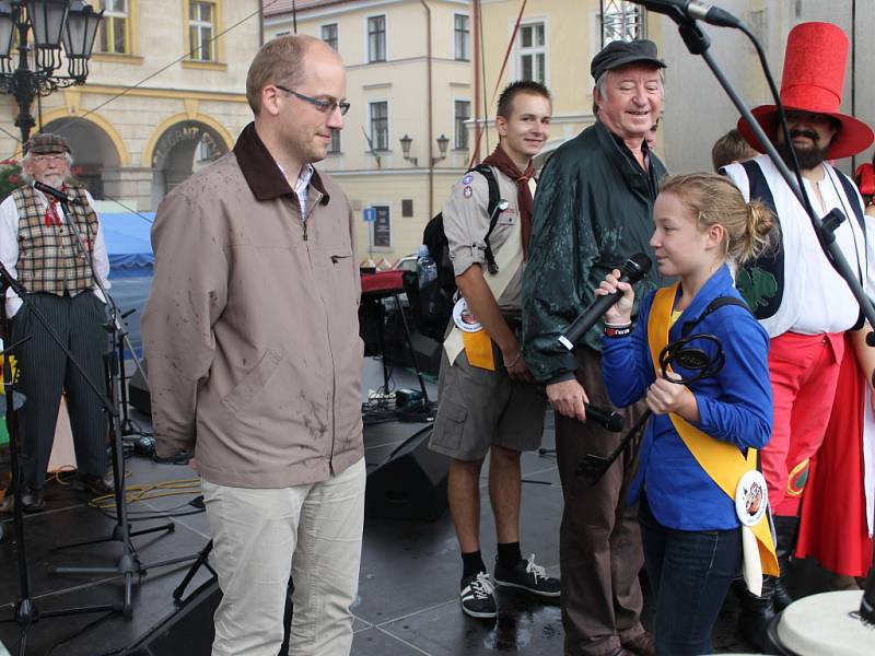 Ze zahájení festivalu Jičín - město pohádky.