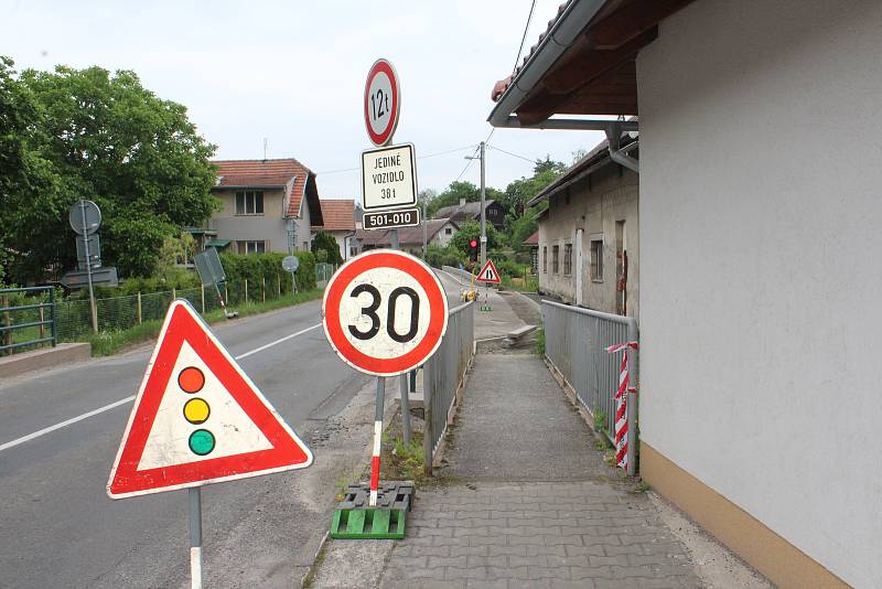 Obec Střevač a dům, kde došlo k vraždě novorozence.