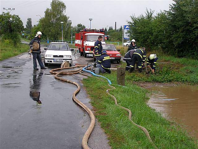 Zásah hasičů ve Chvalině.