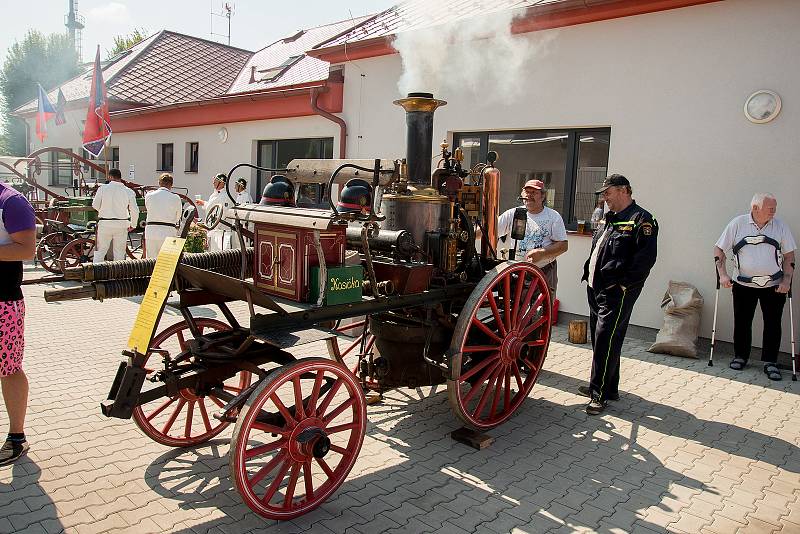 Na oslavách 140. výročí založení SDH Kopidlno se hasiči předvedli v plné parádě