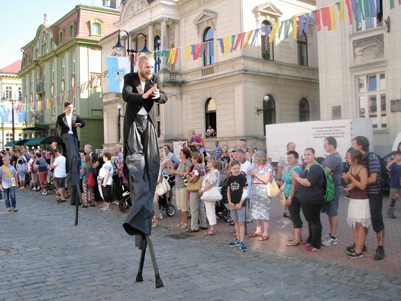 Ze zahájení jičínského pohádkového festivalu.