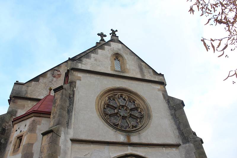 Naučná stezka K. J. Erbena provede návštěvníky městečka v Podkrkonoší krajinou, která inspirovala slavné balady ve sbírce Kytice.