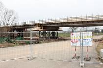 Na podzim letošního roku má být dokončena rekonstrukce mostu u Hořic na frekventované silnici I/35.
