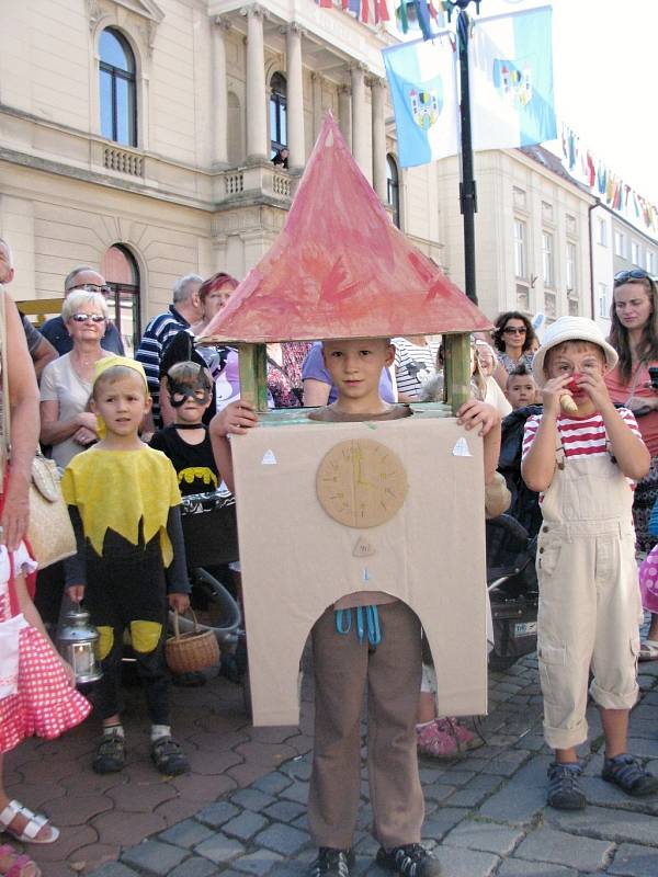 Ze zahájení jičínského pohádkového festivalu.