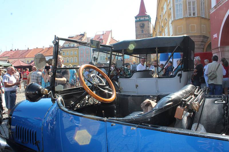 Loukotě a řemeny v Jičíně zakončí dnešní vyjížďka do Sobotky.