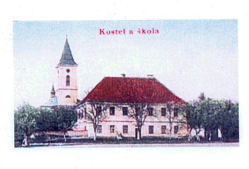 Osenická škola a kostel.