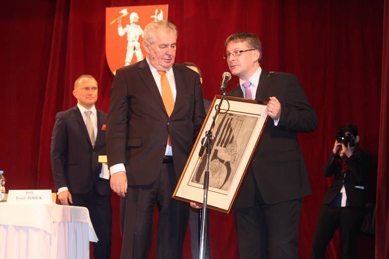 Z návštěvy prezidenta Miloše Zemana v Lomnici nad Popelkou.