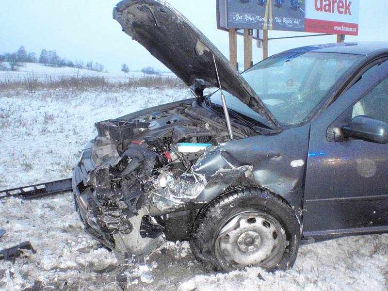 Střet dvou automobilů u Vidochova.