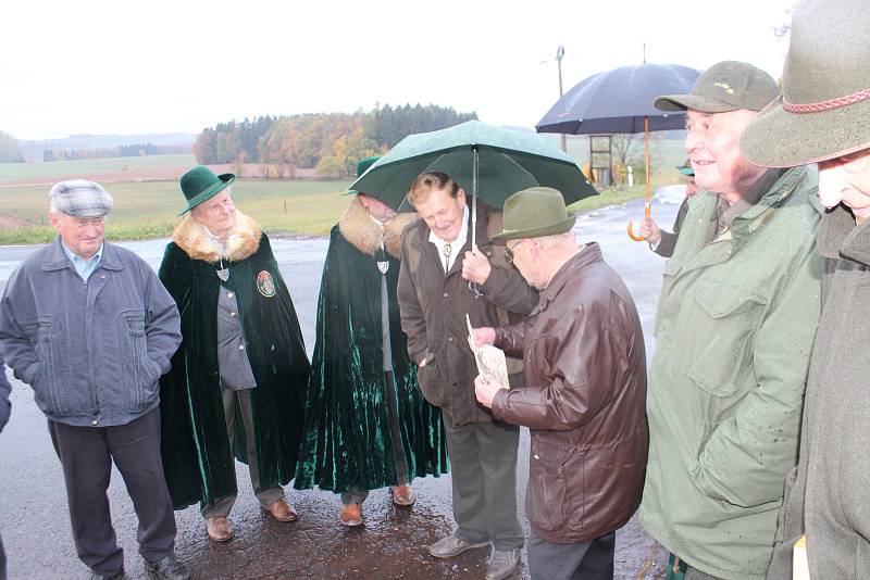 Myslivci vzdali poctu uznávanému vábničkáři.