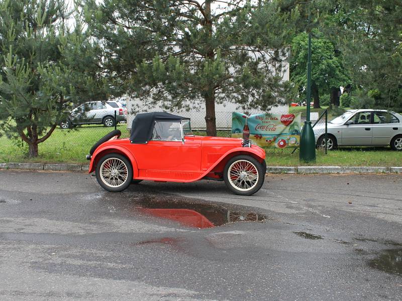 Veteránem Českým rájem 2012 - v jičínském kempu.