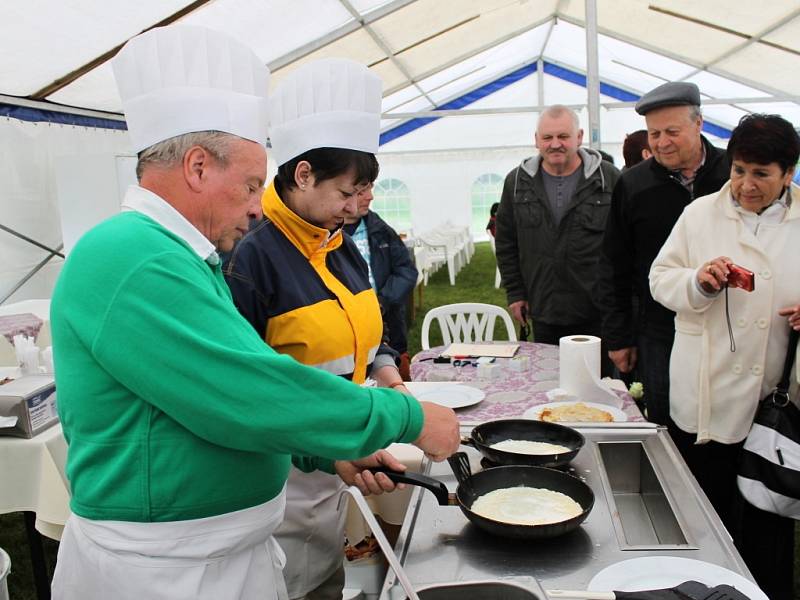 Zahájení bělohradské lázeňské sezony s rekordem v pečení palačinek.