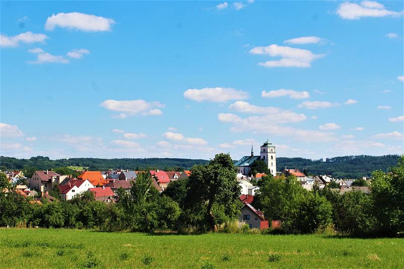 Na první prázdninový víkend si na Humprechtu připravili zahájení sezóny v netradičním termínu. Kvůli probíhající rekonstrukci nebylo do poslední chvíle jisté, jestli se otevře, nakonec se zadařilo těsně před zahájením Šrámkovy Sobotky.