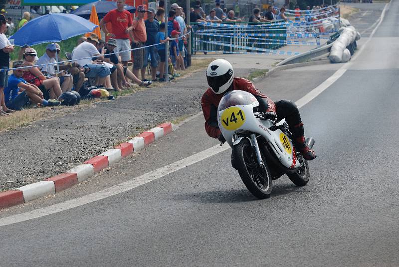 Tradiční motocyklový závod v Jičíně.