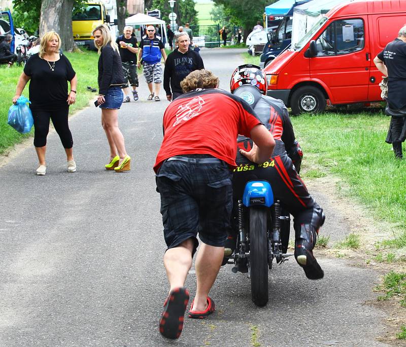 Motocyklové závody se v Jičíně konaly již po sedmdesáté.