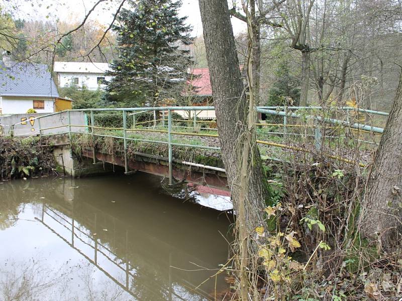 Most v havarijním stavu na Libíně.