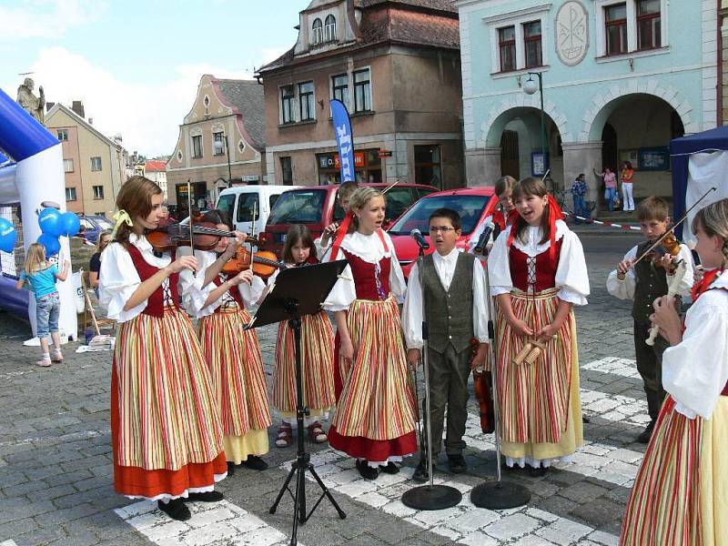 Den s Deníkem v Nové Pace na Masarykově náměstí.