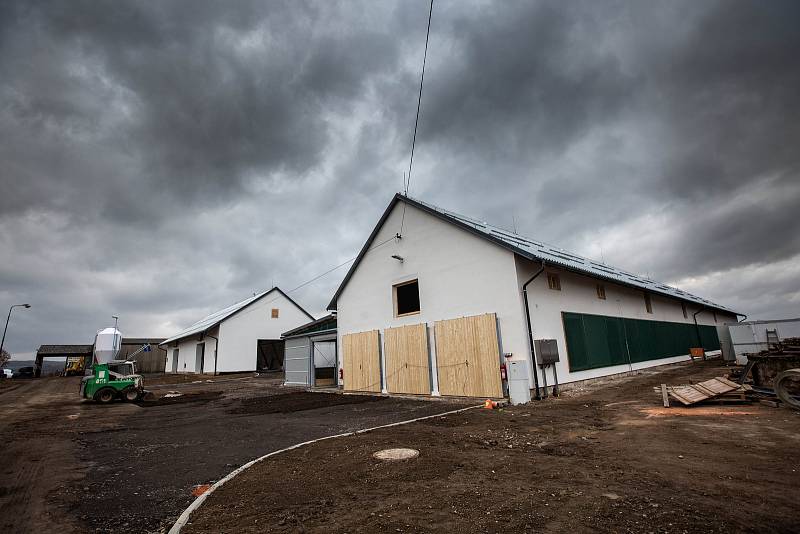 Hořická zemědělská škola vybudovala nový statek.