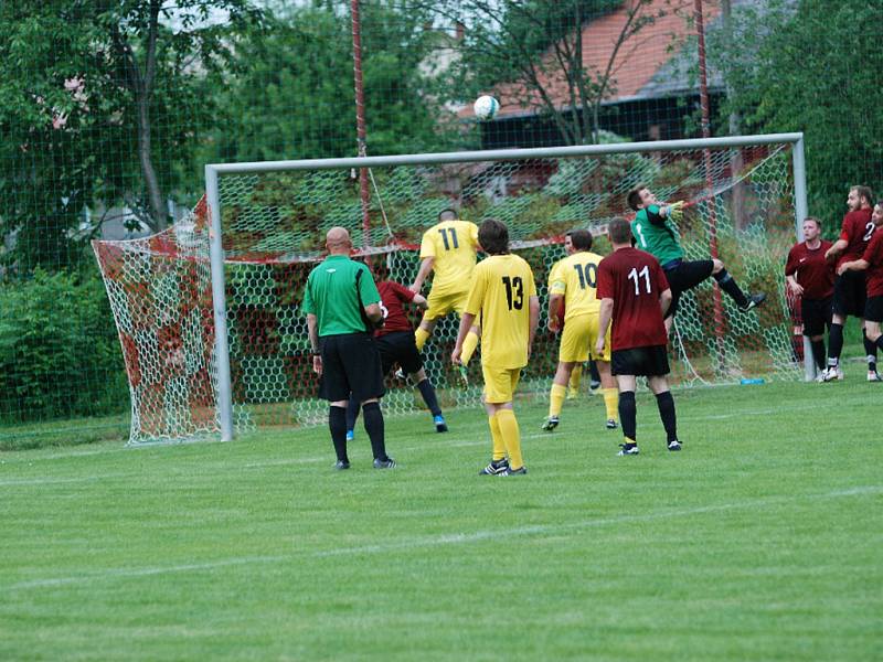 Okresní přebor mužů Jičíněves - Podhradí.