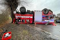 Nehoda jičínských hasičů u Kopidlna