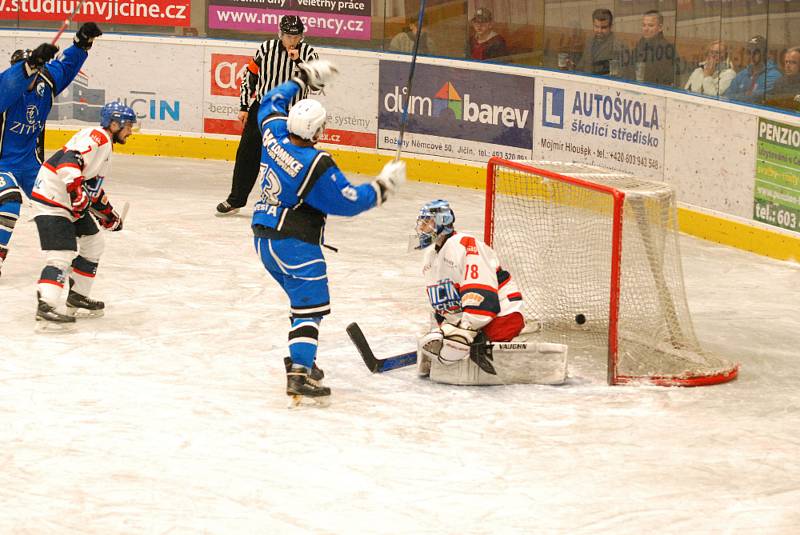 Jičín na úvod krajské hokejové ligy prohrál s Lomnicí.