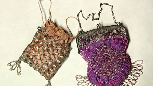 Krásné perličkové kabelky si ženy často vyráběly samy - Jičínský deník