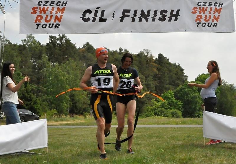 Sportovní zážitky na prvním závodě Czech Swimrun Tour