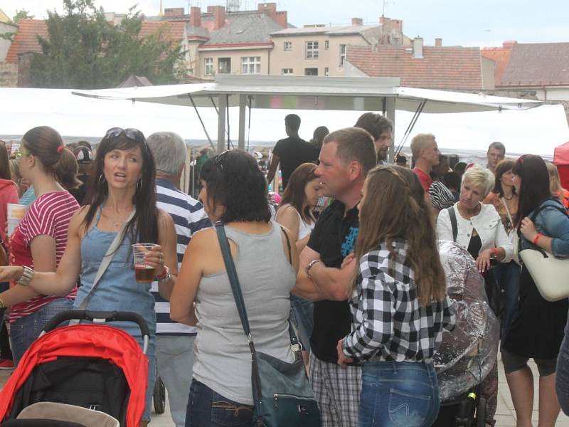 Jičínský Food festival v zámeckém parku.