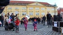 Demonstranti požadovali demisi Benešové a odchod Babiše.