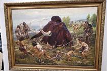 Přední znalec díla Zdeňka Buriana Rostilsav Walica představil návštěvníkům hořického muzea unikátní mistrův obraz. Světlo světa spatřila malba s lovci mamutů po sedmdesáti letech.