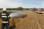 U požáru u Hořic zasahovali profesionální hasiči i dobrovolné jednotky.