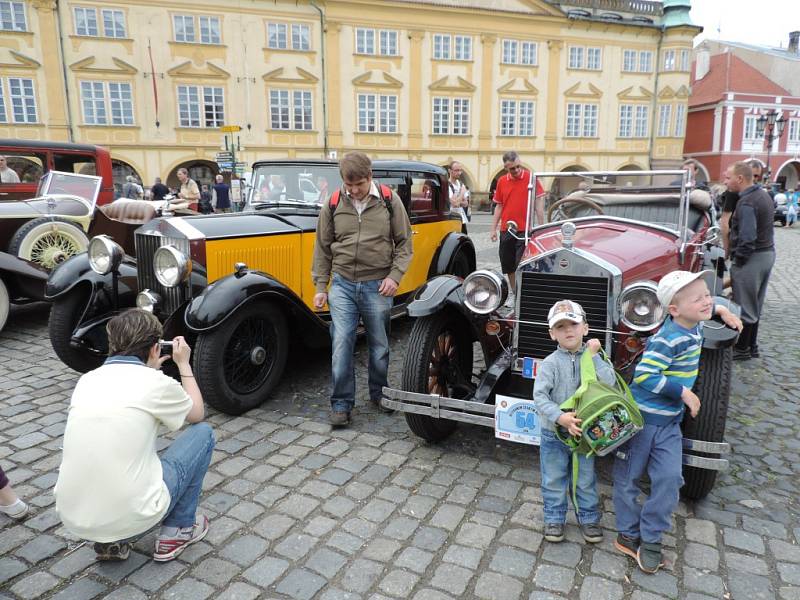 Veteránem Českým rájem na jičínském Valdštejnově náměstí.