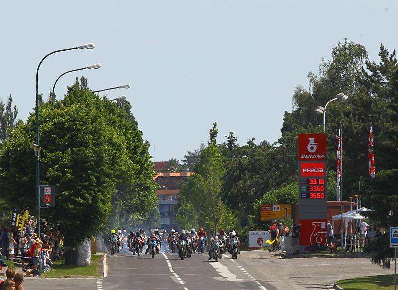 Motocyklové závody se v Jičíně konaly již po sedmdesáté.