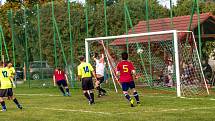 Žlunice (červenomodré dresy) - Robousy 2:1 (1:0).